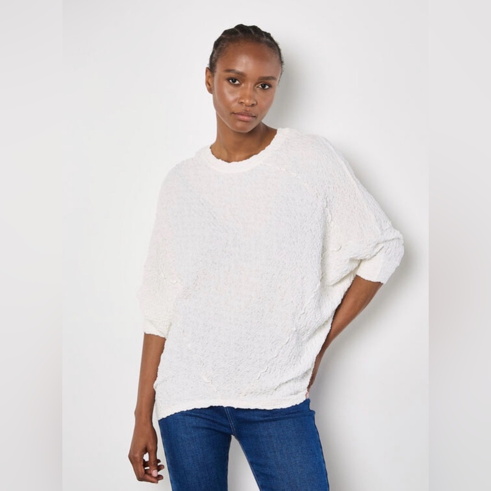 APRICOT 🍑 - White Textured Oversized Knit Top